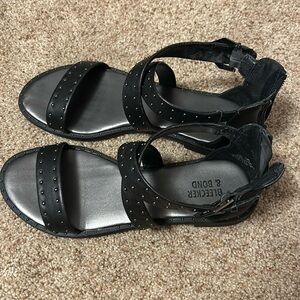 Bleecker & Bond Sandals Womens Size 6.5 Black Leather Studded Helene